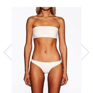 Triangl Twinnie white bikini